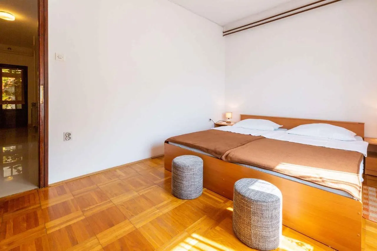 Apartment In Crikvenica 14098 دْغاماي 0*,